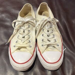 Women’s Converse Sz 8